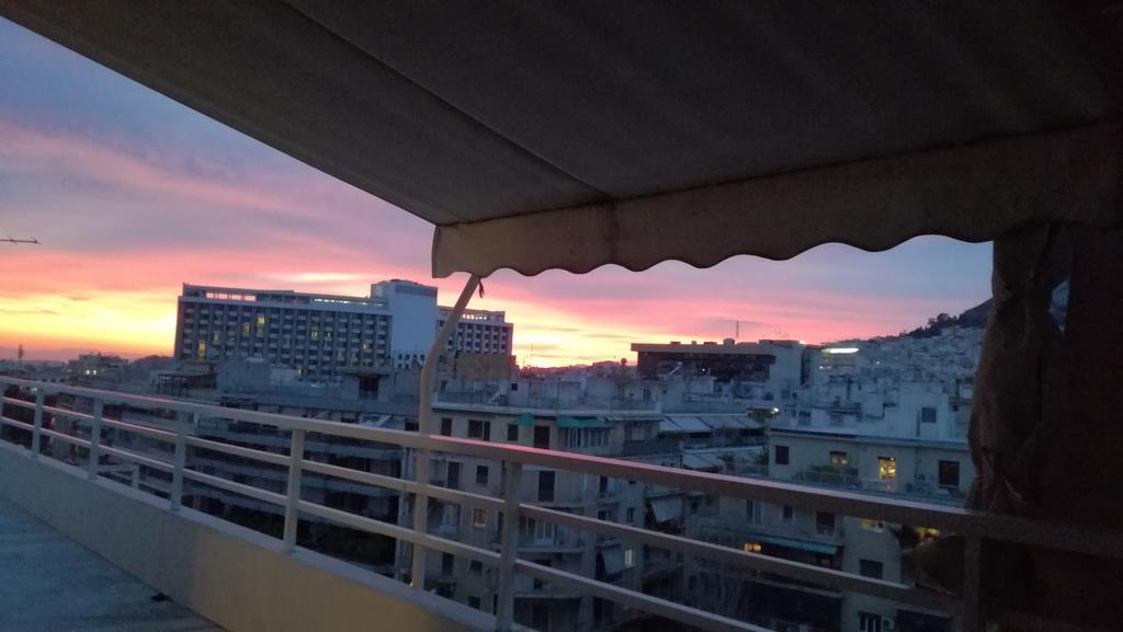 Top Floor Studio Near Metro&View&200Mbps Athens Ngoại thất bức ảnh