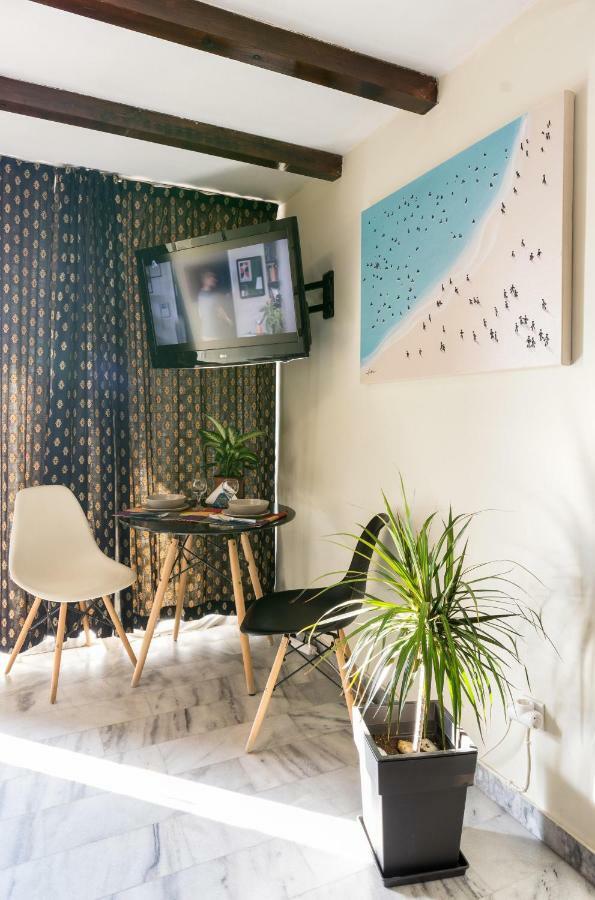 Top Floor Studio Near Metro&View&200Mbps Athens Ngoại thất bức ảnh