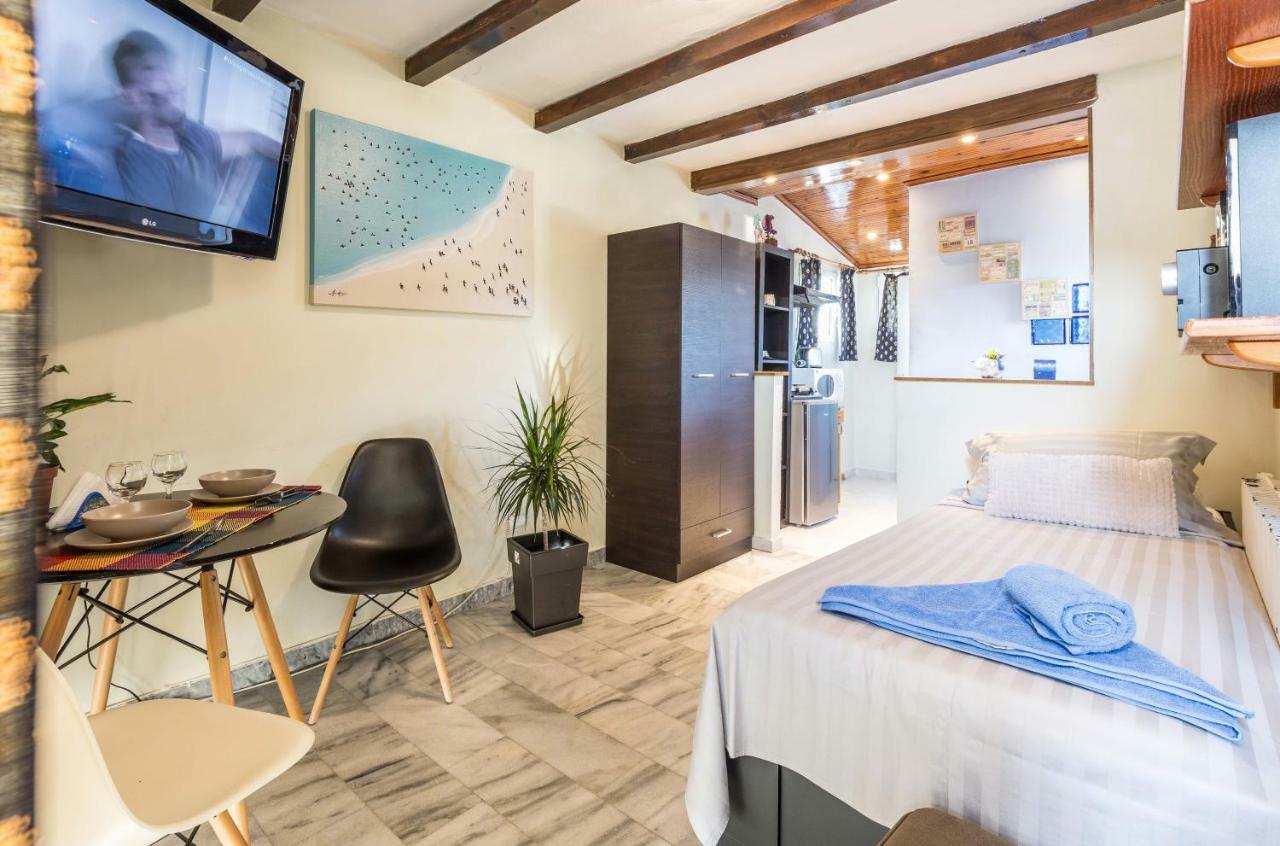 Top Floor Studio Near Metro&View&200Mbps Athens Ngoại thất bức ảnh